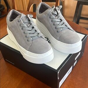 J/SLIDES AROMA LT GREY NUBUCK Size 9